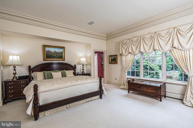 82 AUNT MOLLY RD, Hopewell, NJ 08525