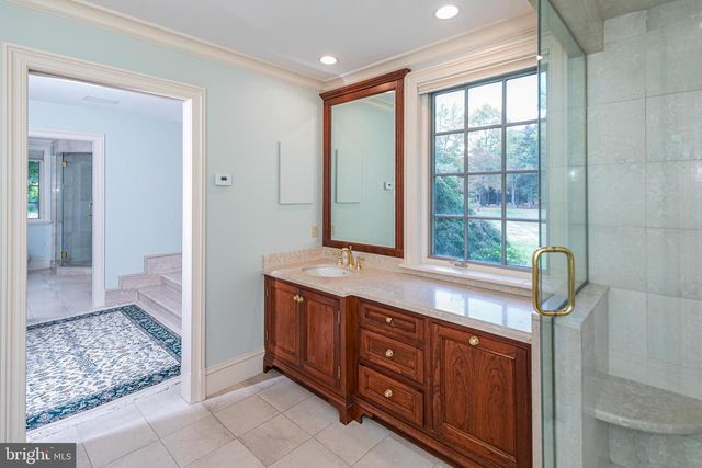 82 AUNT MOLLY RD, Hopewell, NJ 08525