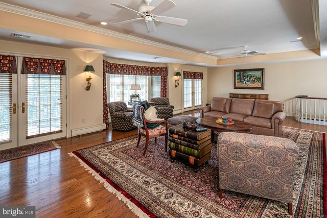 82 AUNT MOLLY RD, Hopewell, NJ 08525