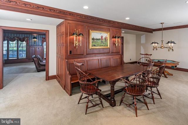 82 AUNT MOLLY RD, Hopewell, NJ 08525