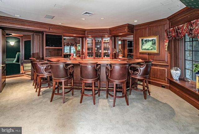 82 AUNT MOLLY RD, Hopewell, NJ 08525