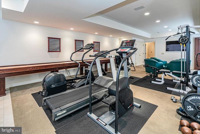 82 AUNT MOLLY RD, Hopewell, NJ 08525