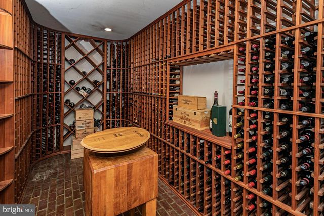 82 AUNT MOLLY RD, Hopewell, NJ 08525