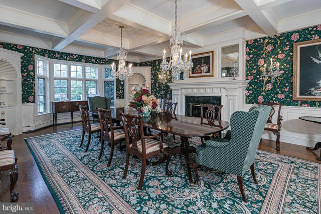 82 AUNT MOLLY RD, Hopewell, NJ 08525