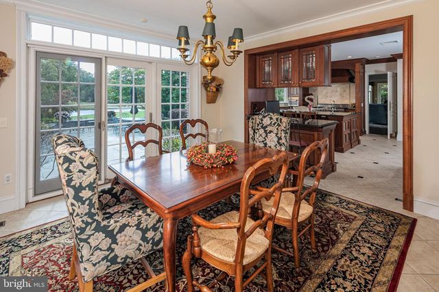 82 AUNT MOLLY RD, Hopewell, NJ 08525