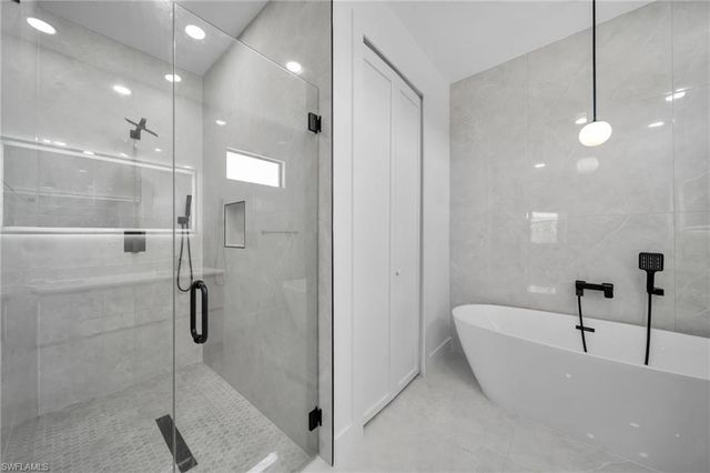 1426 NE 6th AVE, Cape Coral, FL 33909