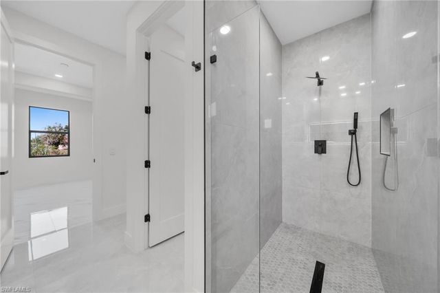 1426 NE 6th AVE, Cape Coral, FL 33909