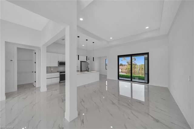 1426 NE 6th AVE, Cape Coral, FL 33909