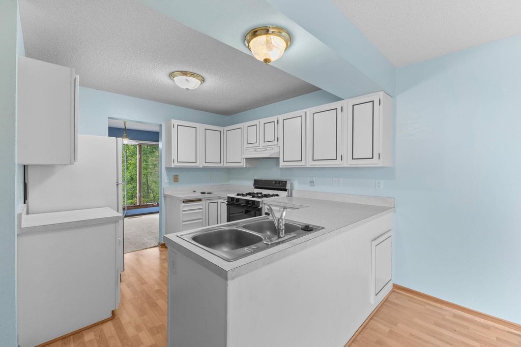 4119 Nancy Place, Shoreview, MN 55126 — photo 5