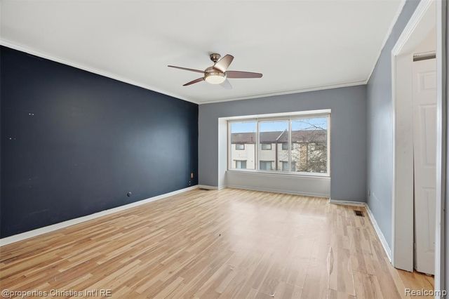 25047 Woodvale Drive, Southfield, MI 48034