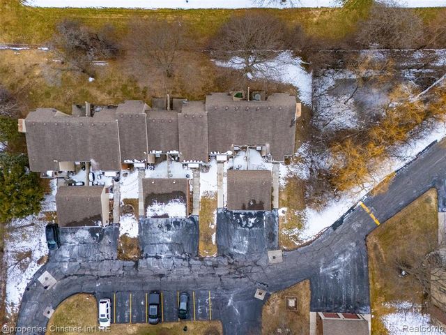 25047 Woodvale Drive, Southfield, MI 48034