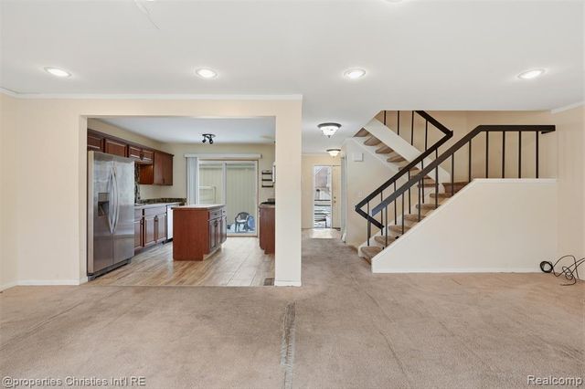 25047 Woodvale Drive, Southfield, MI 48034