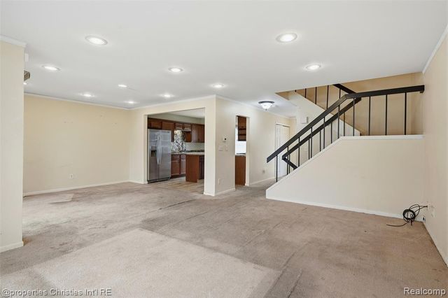 25047 Woodvale Drive, Southfield, MI 48034