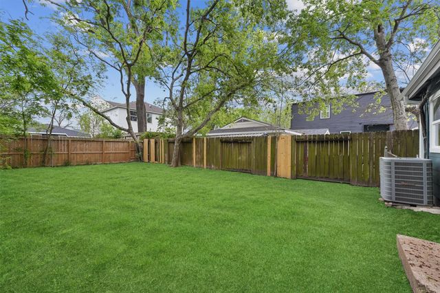 4630 Clover Street, Houston, TX 77051