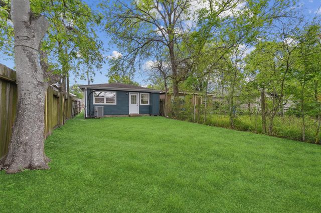 4630 Clover Street, Houston, TX 77051