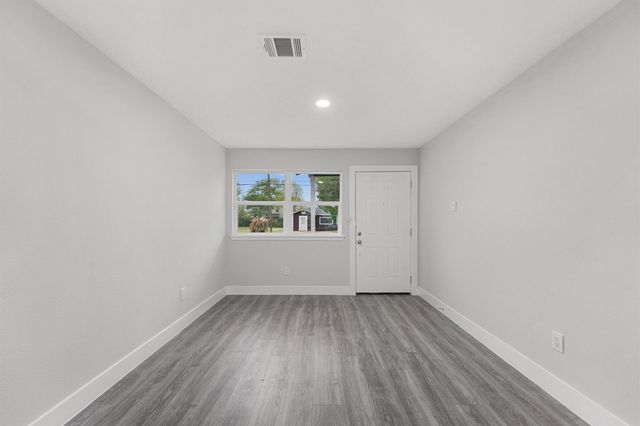 4630 Clover Street, Houston, TX 77051