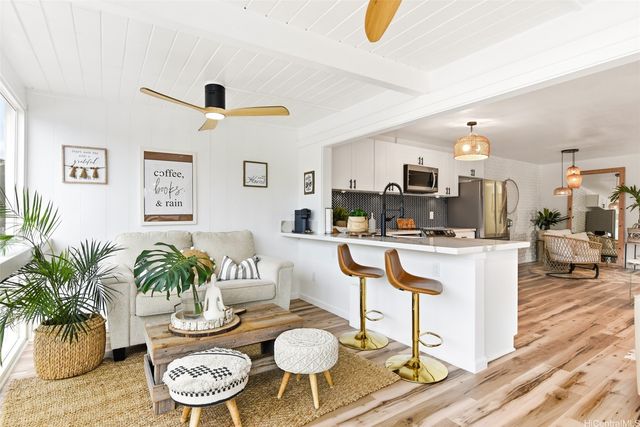 250 Opihikao Way 751, Honolulu, HI 96825