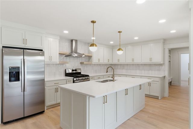 2605 Stanton Avenue, Fayetteville, AR 72703