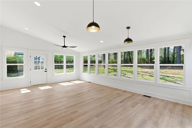 2605 Stanton Avenue, Fayetteville, AR 72703