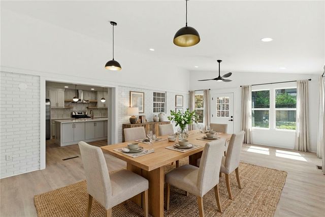 2605 Stanton Avenue, Fayetteville, AR 72703