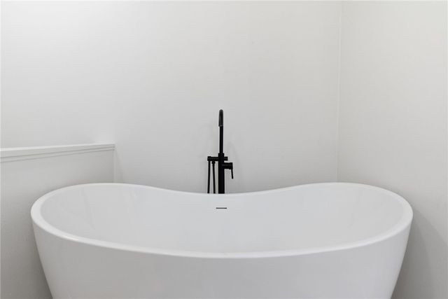 2605 Stanton Avenue, Fayetteville, AR 72703