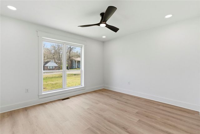 2605 Stanton Avenue, Fayetteville, AR 72703