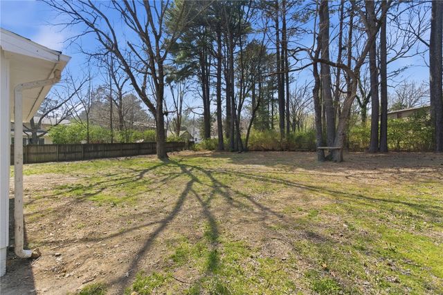 2605 Stanton Avenue, Fayetteville, AR 72703