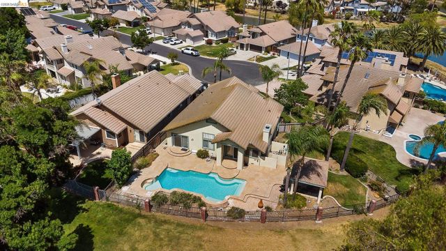 2244 Colonial Ct, Discovery Bay, CA 94505