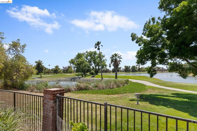 2244 Colonial Ct, Discovery Bay, CA 94505
