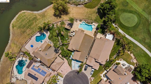 2244 Colonial Ct, Discovery Bay, CA 94505