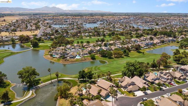 2244 Colonial Ct, Discovery Bay, CA 94505