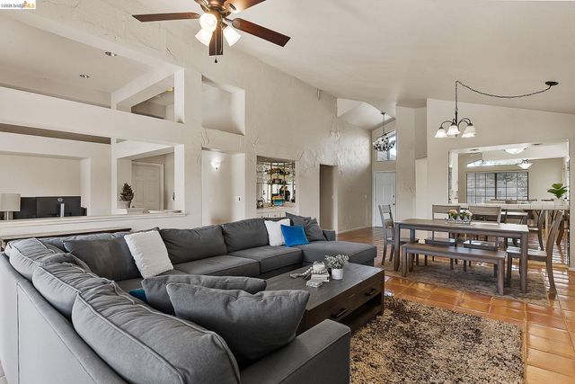 2244 Colonial Ct, Discovery Bay, CA 94505
