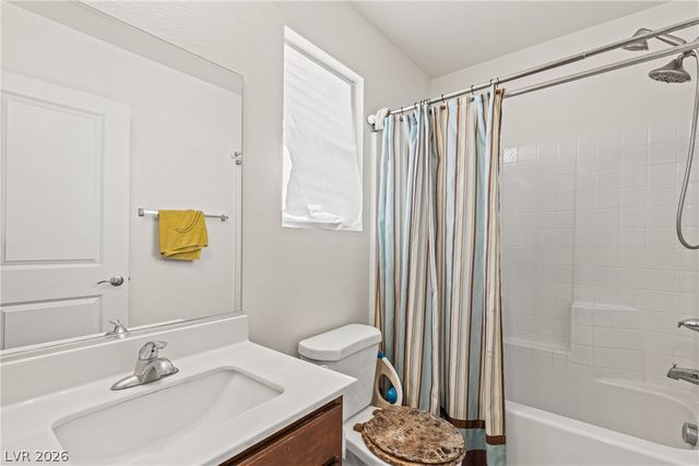 3620 Via Del Robles Avenue, Las Vegas, NV 89115