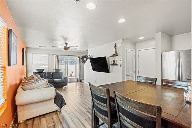 3620 Via Del Robles Avenue, Las Vegas, NV 89115