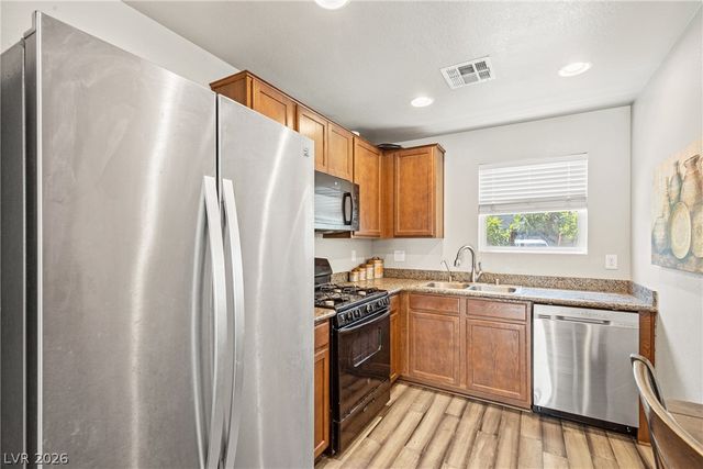 3620 Via Del Robles Avenue, Las Vegas, NV 89115