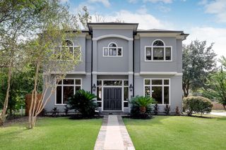 5519 Newcastle Street, Bellaire, TX 77401