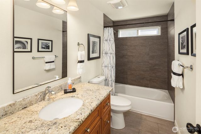 17371 NE 160th Street, Woodinville, WA 98072