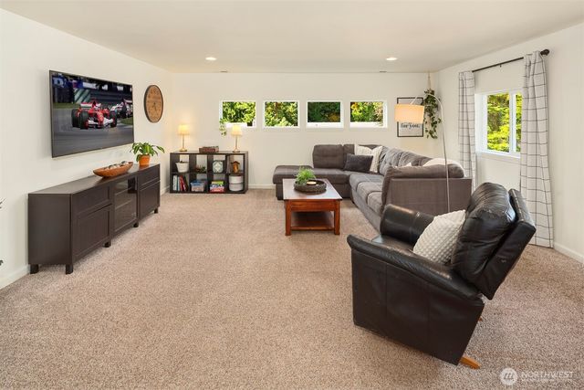 17371 NE 160th Street, Woodinville, WA 98072