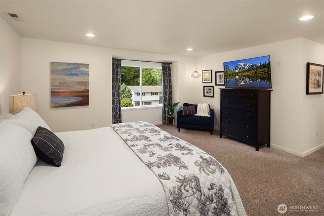 17371 NE 160th Street, Woodinville, WA 98072