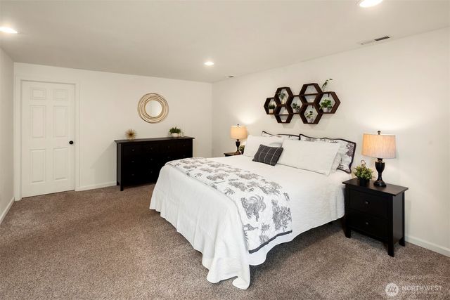 17371 NE 160th Street, Woodinville, WA 98072