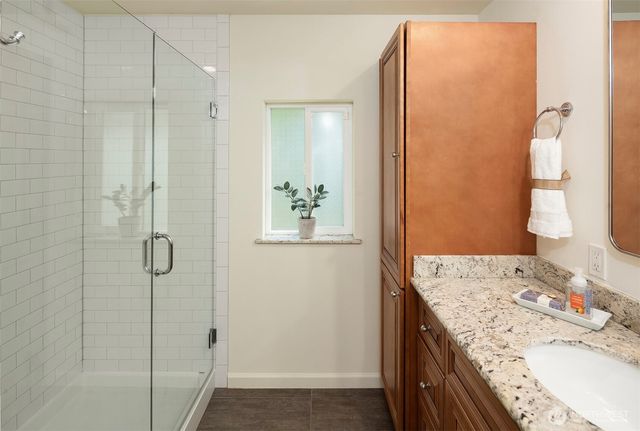 17371 NE 160th Street, Woodinville, WA 98072