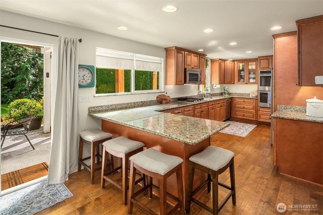17371 NE 160th Street, Woodinville, WA 98072