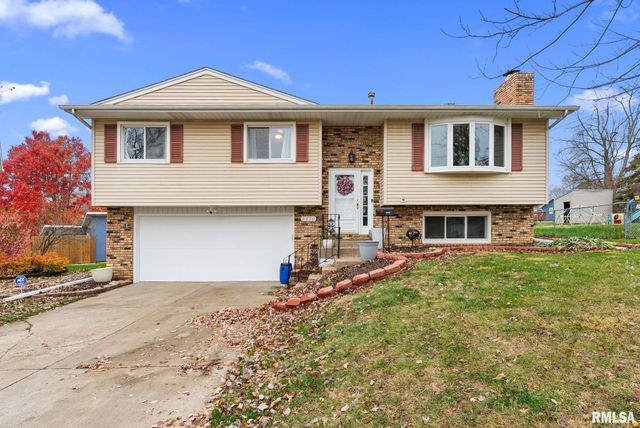 3870 LEXINGTON Court, Bettendorf, IA 52722