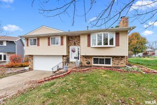 3870 LEXINGTON Court, Bettendorf, IA 52722