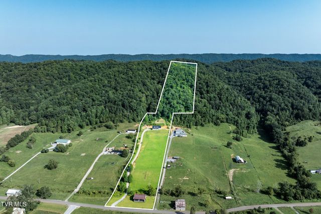 3233 Stanley Valley Road, Surgoinsville, TN 37873