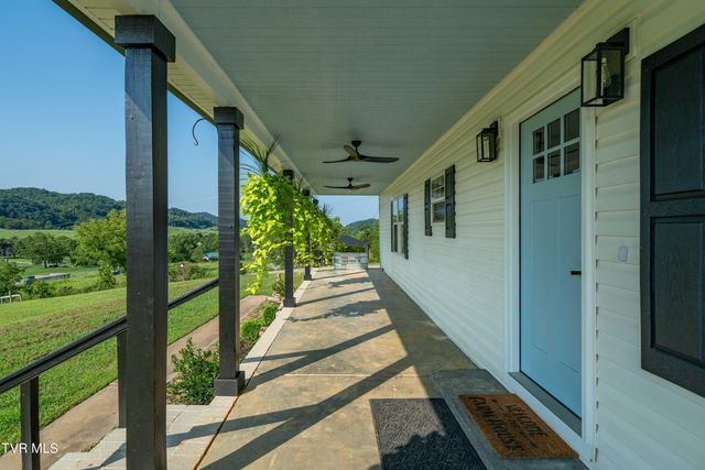 3233 Stanley Valley Road, Surgoinsville, TN 37873