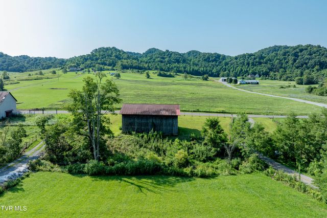 3233 Stanley Valley Road, Surgoinsville, TN 37873