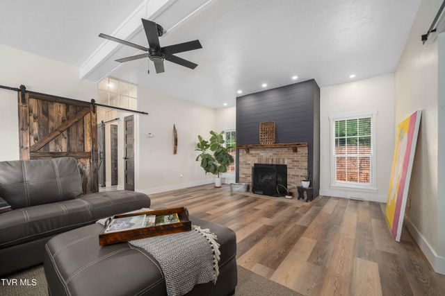 3233 Stanley Valley Road, Surgoinsville, TN 37873