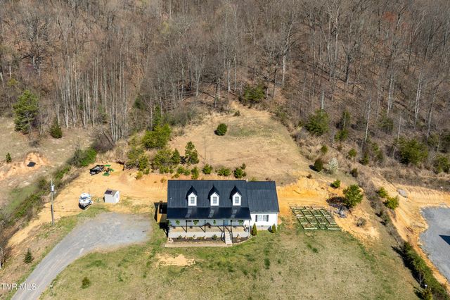 3233 Stanley Valley Road, Surgoinsville, TN 37873