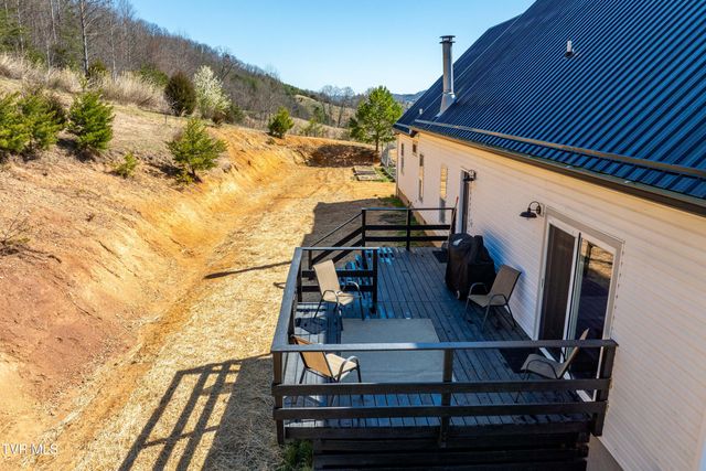 3233 Stanley Valley Road, Surgoinsville, TN 37873